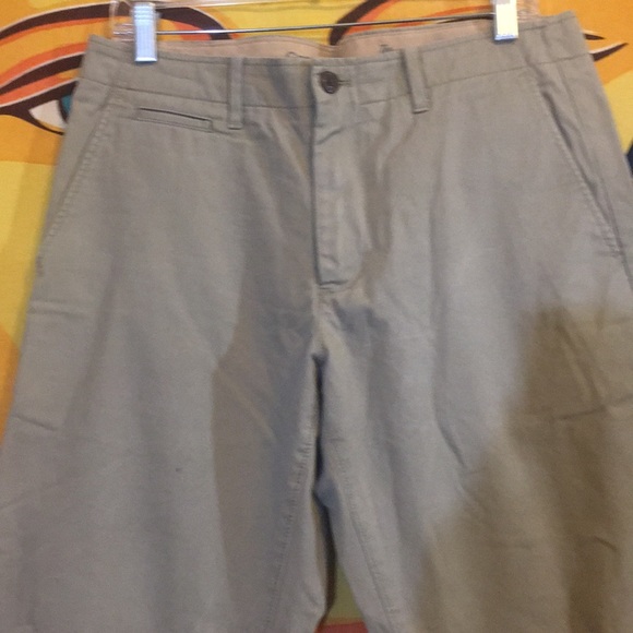 Gap lived in relaxed. 32/32 khaki - Picture 2 of 5